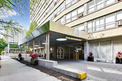 2930 N Sheridan Road #702, Chicago, IL 60657 - Photo 2