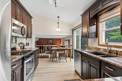 1011 Woodbridge Drive, Cary, IL 60013 - Photo 6