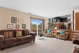 1011 Woodbridge Dr, Cary, IL 60013 - Photo 10