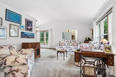 1011 Woodbridge Drive, Cary, IL 60013 - Photo 4