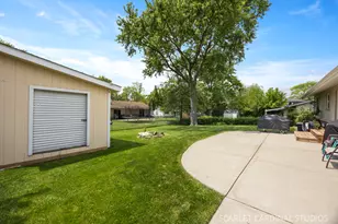 291 Clearmont Dr, Elk Grove Village, IL 60007 - Photo 14