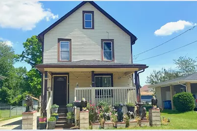 223 N Sumner Avenue, Aurora, IL 60505 - Photo 1