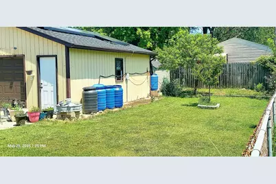 223 N Sumner Avenue, Aurora, IL 60505 - Photo 10
