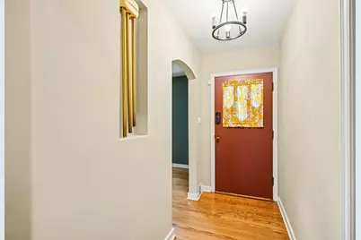 325 Lambert Road, Glen Ellyn, IL 60137 - Photo 8