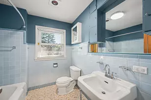 325 Lambert Rd, Glen Ellyn, IL 60137 - Photo 20