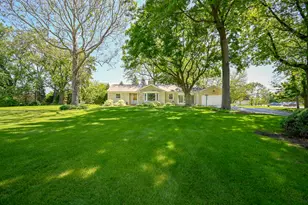 325 Lambert Rd, Glen Ellyn, IL 60137 - Photo 4