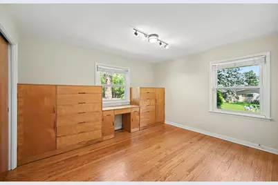 325 Lambert Road, Glen Ellyn, IL 60137 - Photo 18