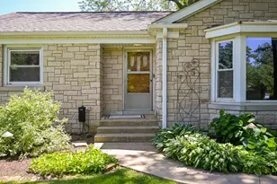 325 Lambert Rd, Glen Ellyn, IL 60137 - Photo 2