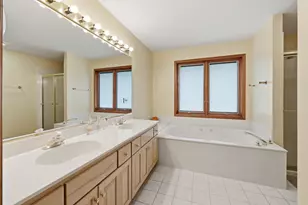406 Woodview Dr, Prospect Heights, IL 60070 - Photo 20