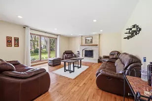 406 Woodview Dr, Prospect Heights, IL 60070 - Photo 12