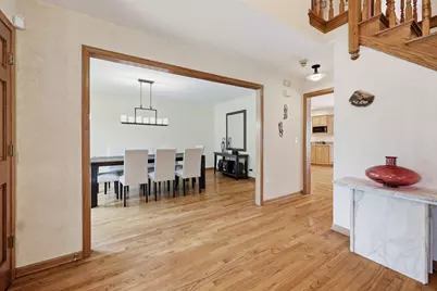 406 Woodview Drive, Prospect Heights, IL 60070 - Photo 4