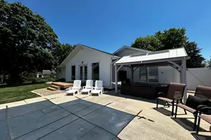 12795 Lawrence Rd, Sterling, IL 61081 - Photo 6