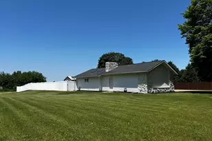 12795 Lawrence Rd, Sterling, IL 61081 - Photo 2