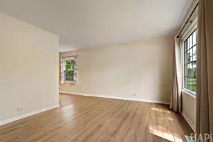 486 St Marys Pkwy, Buffalo Grove, IL 60089 - Photo 4