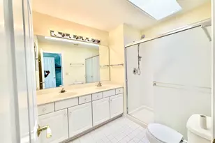 1329 Newport St, Mundelein, IL 60060 - Photo 16