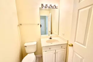 1329 Newport St, Mundelein, IL 60060 - Photo 10