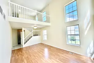 1329 Newport St, Mundelein, IL 60060 - Photo 4
