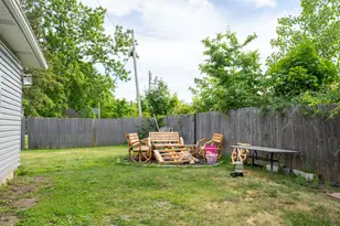 265 Slade Ave, Elgin, IL 60120 - Photo 4