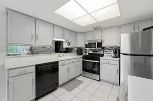 8220 Daniel Dr, Justice, IL 60458 - Photo 8