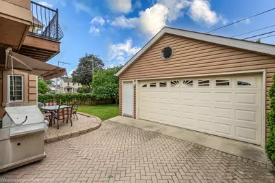 7305 W Foster Avenue, Harwood Heights, IL 60706 - Photo 28