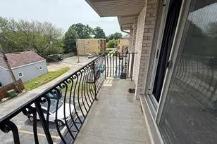 9533 Minnick Ave, Oak Lawn, IL 60453 - Photo 12