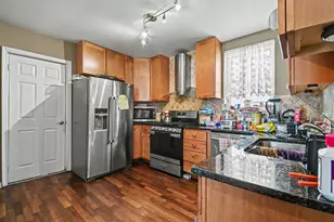 850 N Keystone Ave, Chicago, IL 60651 - Photo 8