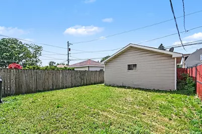 850 N Keystone Avenue, Chicago, IL 60651 - Photo 26