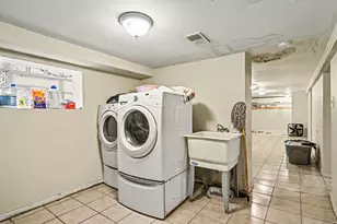 850 N Keystone Ave, Chicago, IL 60651 - Photo 10