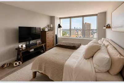 655 W Irving Park Road #3201, Chicago, IL 60613 - Photo 14