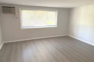 1030 W 18th St, Broadview, IL 60155 - Photo 6