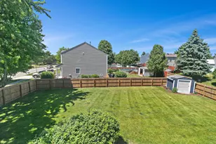 1 Marie Ct, South Elgin, IL 60177 - Photo 20