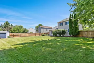 1 Marie Ct, South Elgin, IL 60177 - Photo 24