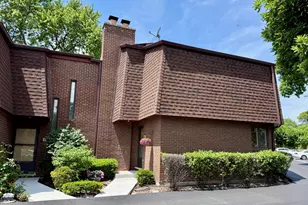 414 S Dee Rd, Park Ridge, IL 60068 - Photo 1
