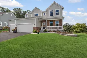 1045 Sugar Maple Dr, Crystal Lake, IL 60012 - Photo 1