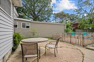 2490 Green Bay Rd, Highland Park, IL 60035 - Photo 4