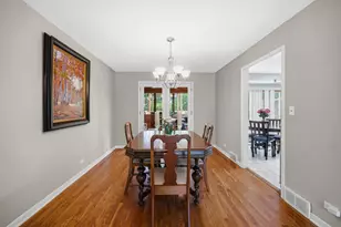 1105 N Hemlock Ln, Mount Prospect, IL 60056 - Photo 10