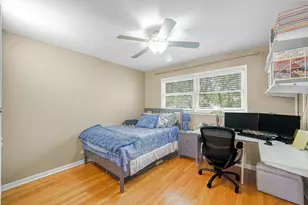 1105 N Hemlock Ln, Mount Prospect, IL 60056 - Photo 22