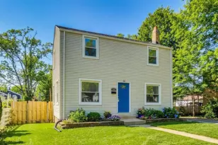 402 N Main St, Mount Prospect, IL 60056 - Photo 1