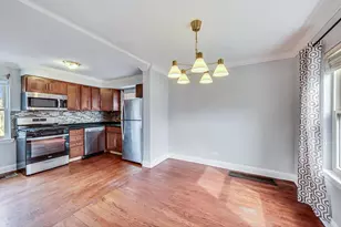 402 N Main St, Mount Prospect, IL 60056 - Photo 8