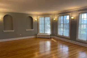 723 Dobson St, Evanston, IL 60202 - Photo 2