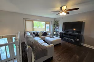7447 160th Pl, Tinley Park, IL 60477 - Photo 4