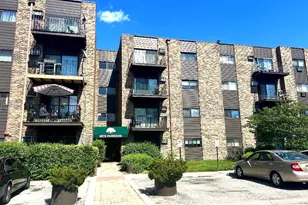 8970 N Parkside Ave, Des Plaines, IL 60016 - Photo 1
