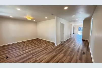 2750 S Sacramento Avenue, Chicago, IL 60623 - Photo 4