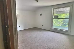313 N 5th St, Watseka, IL 60970 - Photo 16