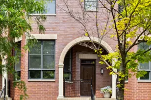 2631 N Hartland Ct, Chicago, IL 60614 - Photo 1