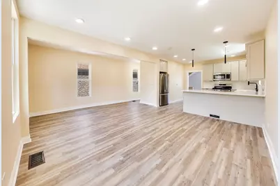 3723 S Winchester Avenue, Chicago, IL 60609 - Photo 2