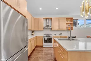 1718 W Superior St, Chicago, IL 60622 - Photo 16