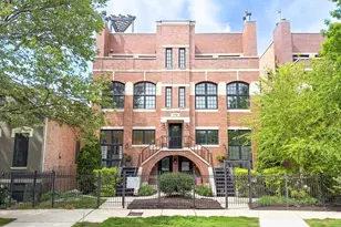 1718 W Superior St, Chicago, IL 60622 - Photo 1