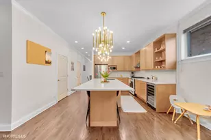 1718 W Superior St, Chicago, IL 60622 - Photo 14