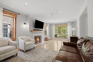822 S Chester Ave, Park Ridge, IL 60068 - Photo 6
